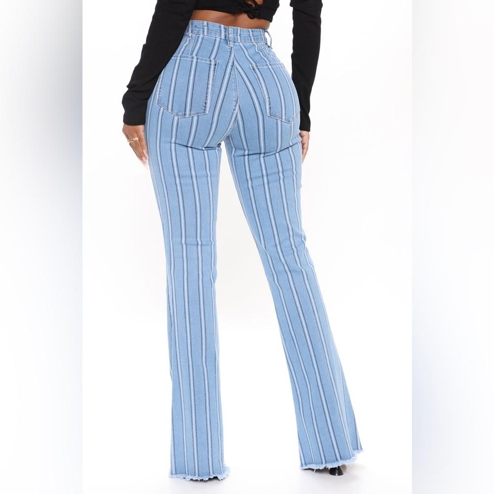 Striped High-Waisted Flare Jeans - Picture 2 of 4